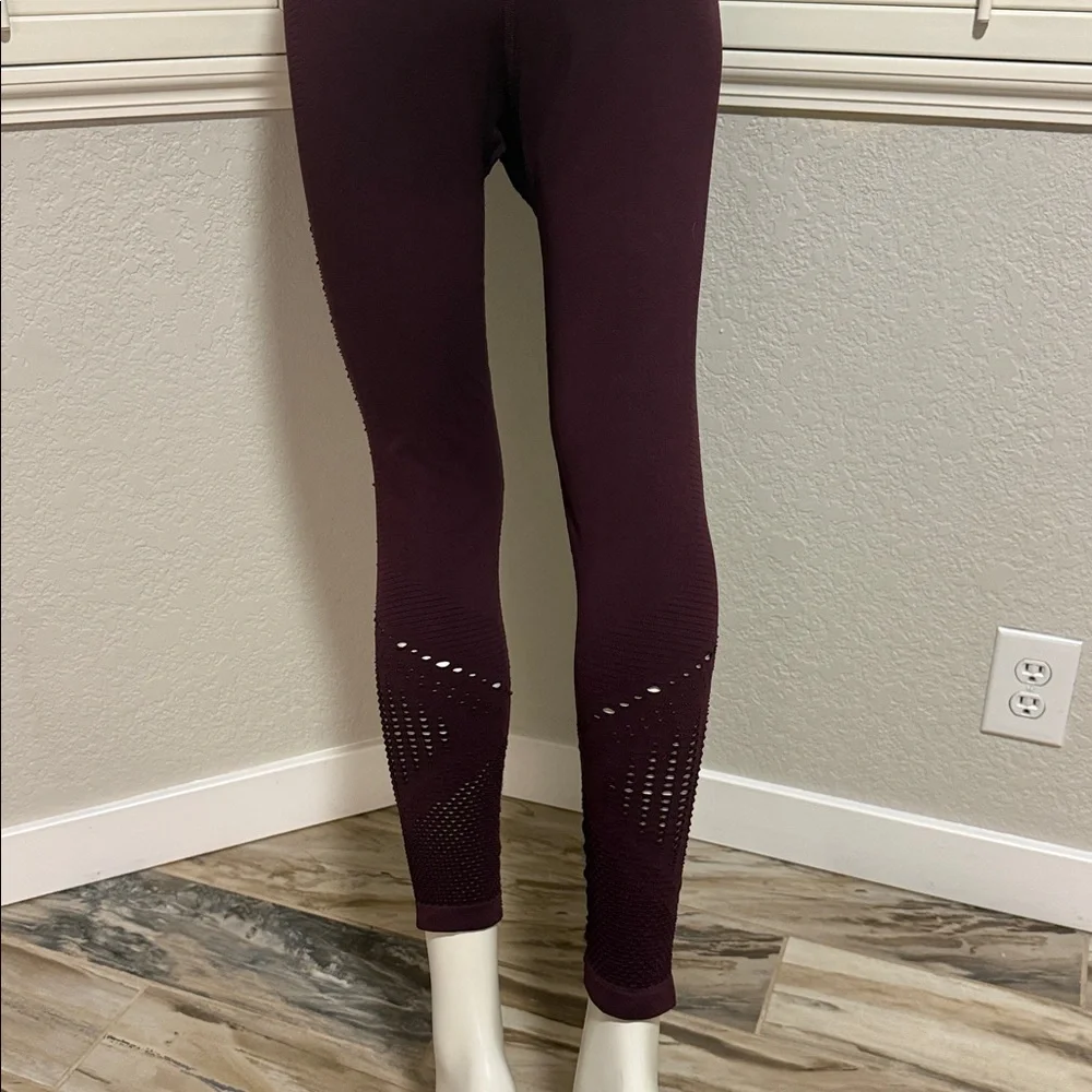 Athleta Halasana Seamless 7/8 Tight Leggings - Picture 10 of 12